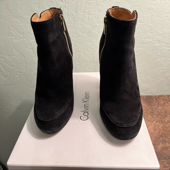 Calvin Klein booties - Picture 6 of 8